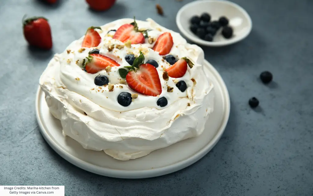 Traditional Australian Foods: Pavlova